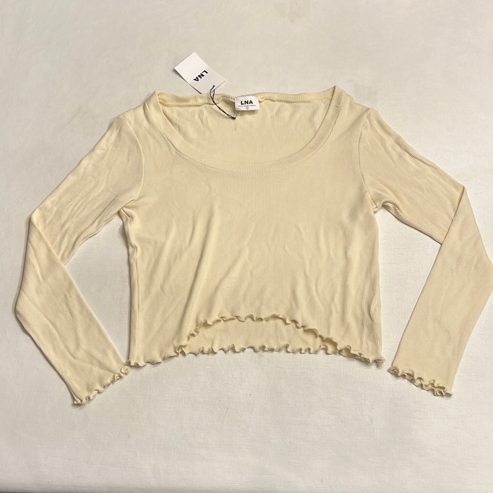 61. NWT LNA | Scoop Thermal Long Sleeve -Cloud - Picture 2 of 5